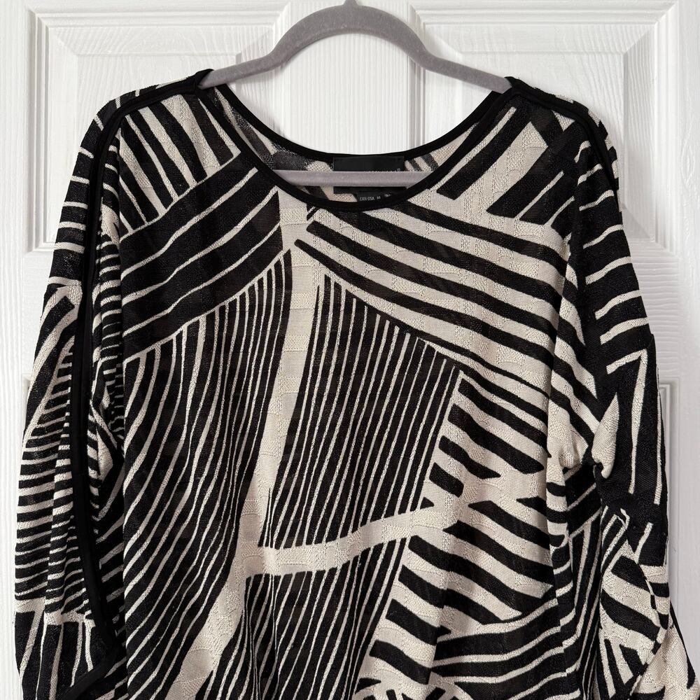 Frank Lyman Design Women's Knit Black Cream Tie Front Top Size 16 - Picture 2 of 10